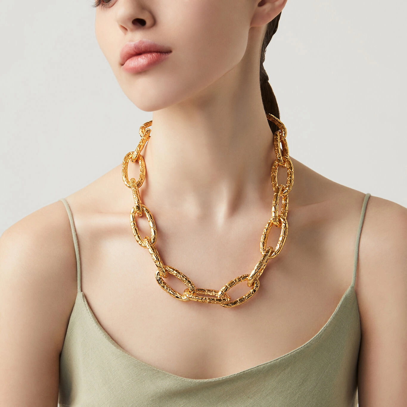 Collana Croco Oro indossata